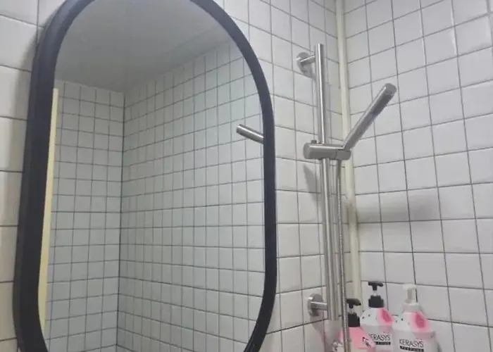 Hongdae Street - Private - Female Only *